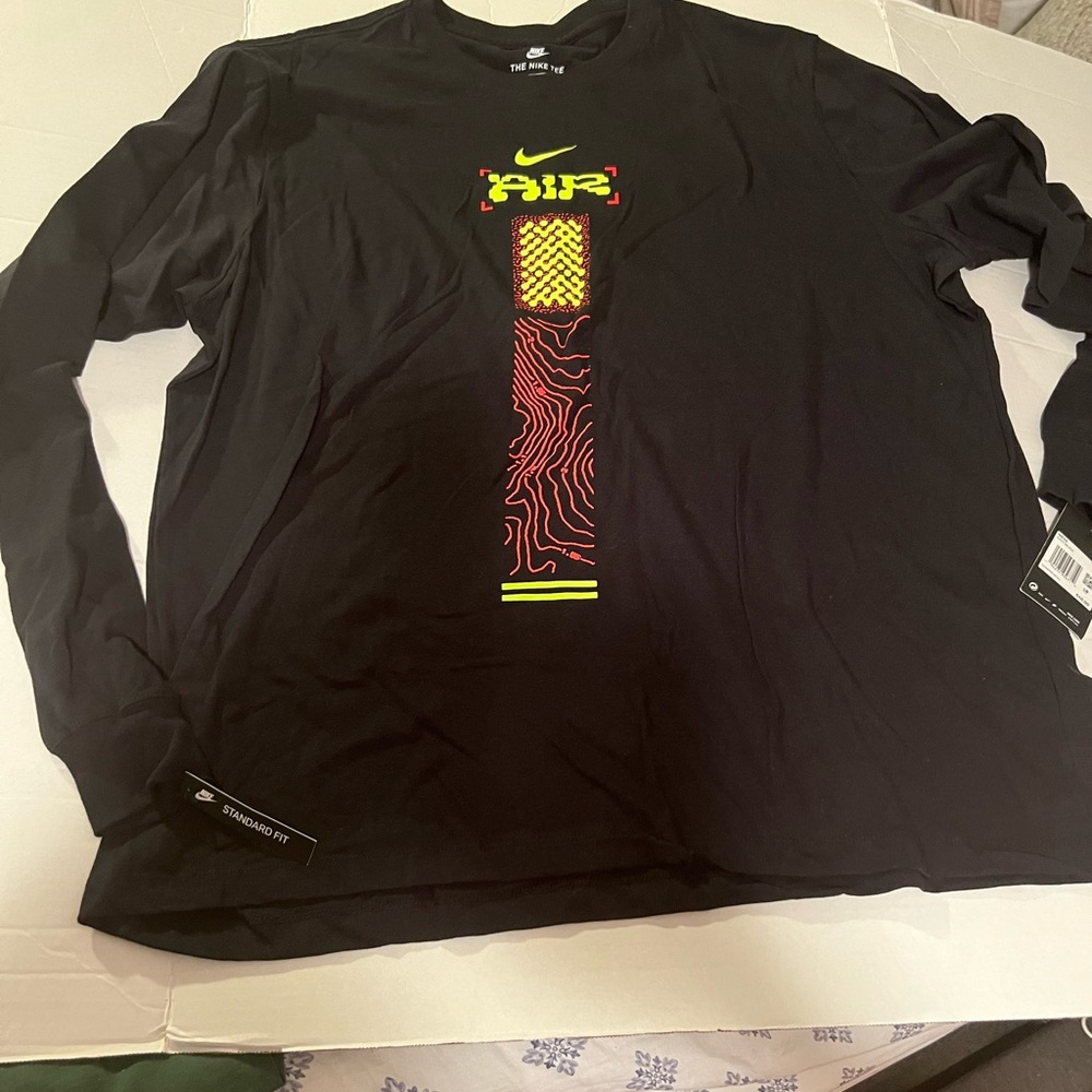 Mens Nike long sleeve NWT